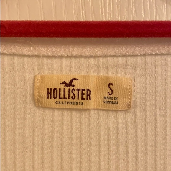 Hollister Ribbed Short-Sleeve Tee - Picture 4 of 4